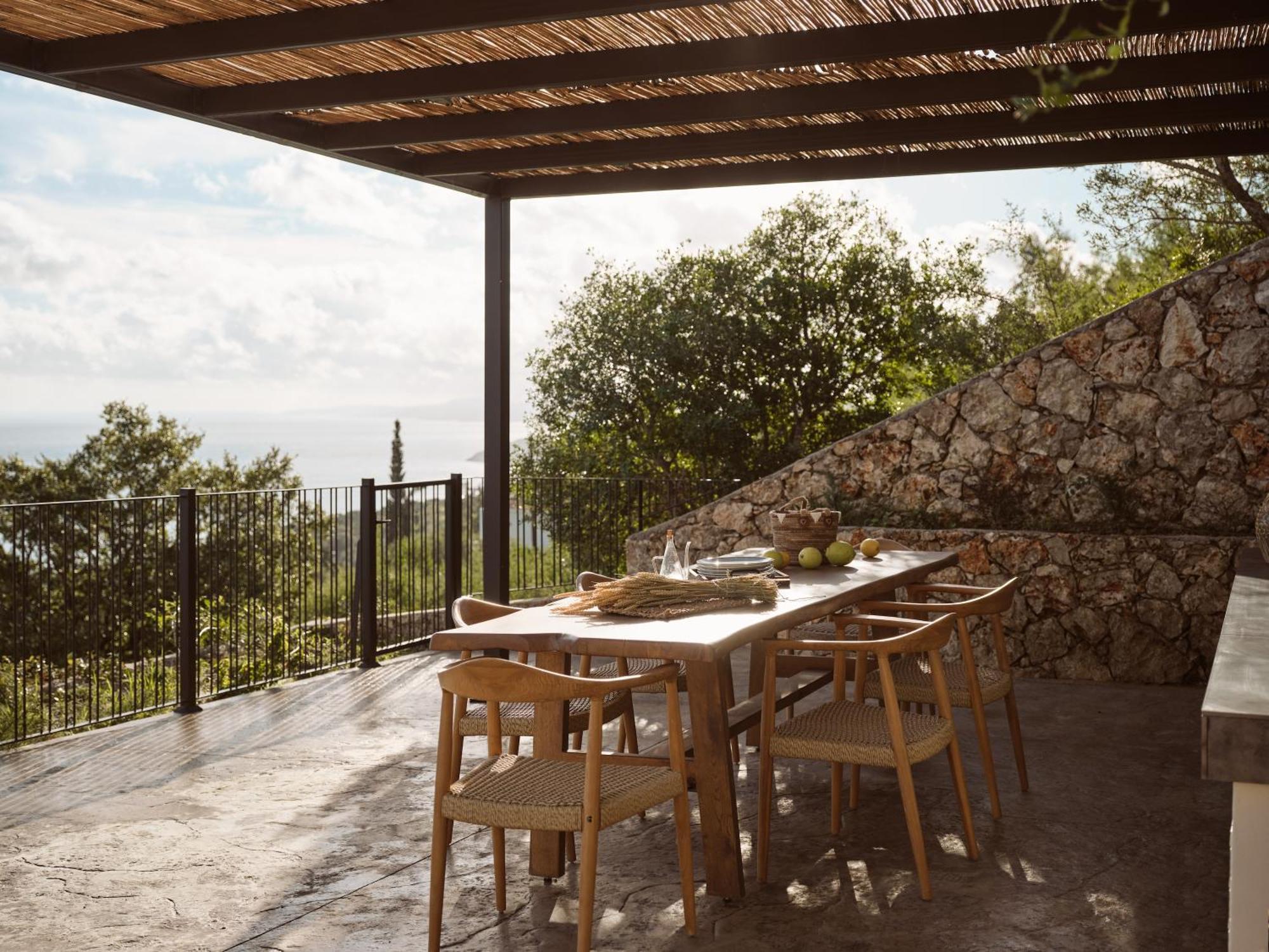 Verdante Villa